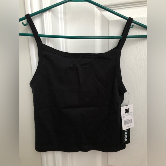 NWT DC crop tank top, size L, fits like M, black. - Picture 1 of 3